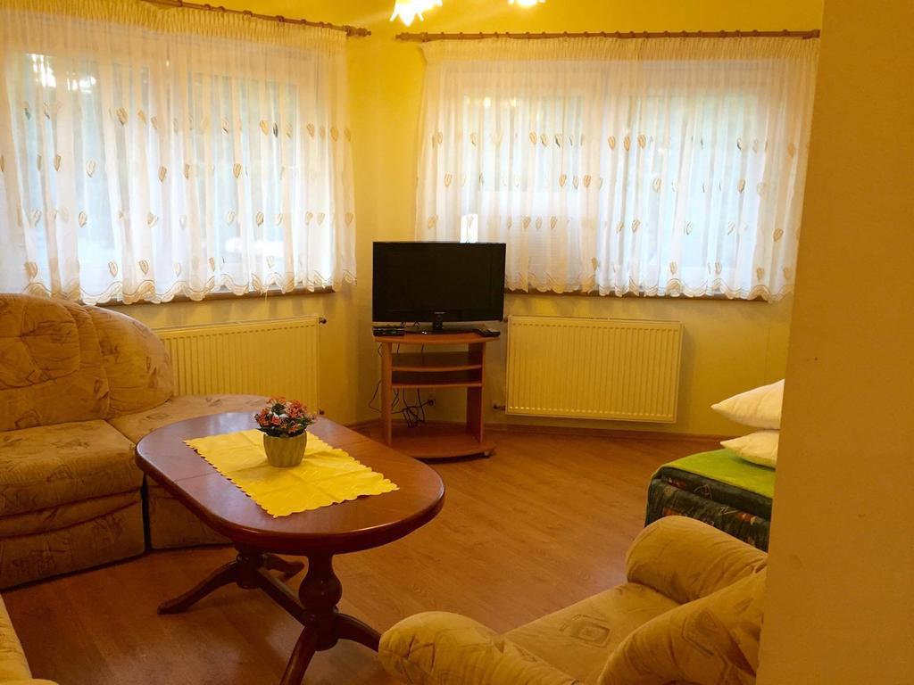 Apartament Dzwirzyno Hotel Buitenkant foto